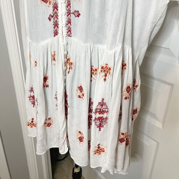 Free People Arianna Embroidered Button V Neck Ruffle Hem Tunic Peasant Blouse - Picture 5 of 14